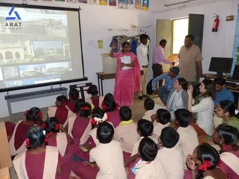 مزایای هوشمند سازی مدرسه: 5. یادگیری یکسان در یک محیط پویا