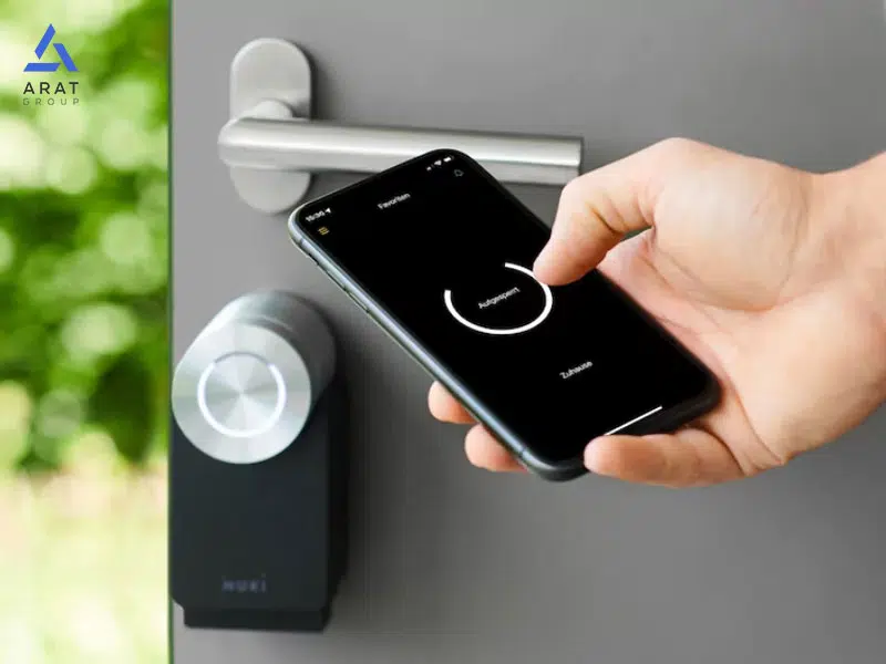 قفل هوشمند درب حیاط: روشهای مختلف قفل و باز شدن درب