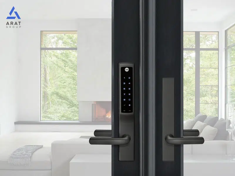 قفلِ هوشمند در خانه هوشمند