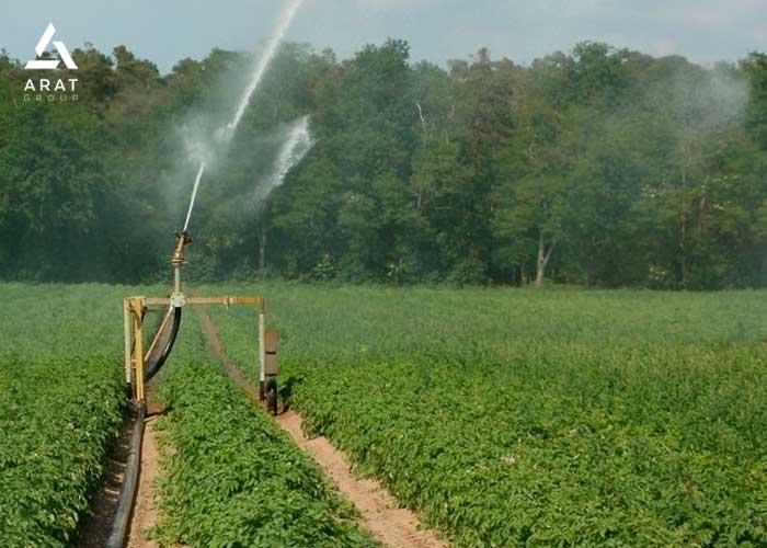 اطلاعات آب و هوا و دادههای حسگر در سیستم آبیاری هوشمند