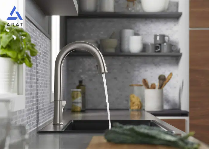 نمایی از شیر آب هوشمند آشپزخانه؛ بهترین تجهیزات آشپزخانه هوشمند