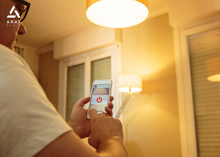 سیستم روشنایی هوشمند یکی از تجهیزات هوشمند برای مستاجرها است